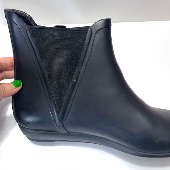 LOEFFLER RANDALL Rain Slip on Chelsea Boots in Black Size 8 - Picture 11 of 16